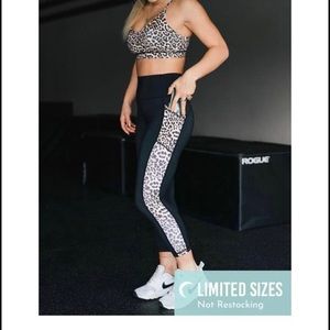 ZYIA Leopard pocket high rise Brilliant Capris